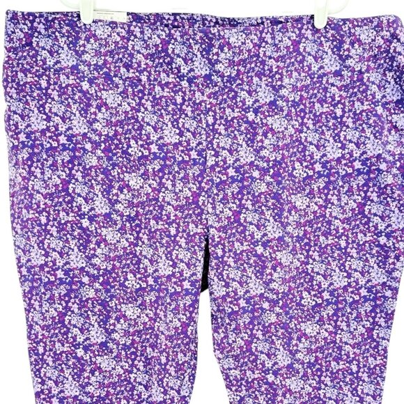 Terra & Sky Women's Ditsy Varsity Purple Capri Legging Size 4X (28W-30W) NWT - Picture 3 of 11
